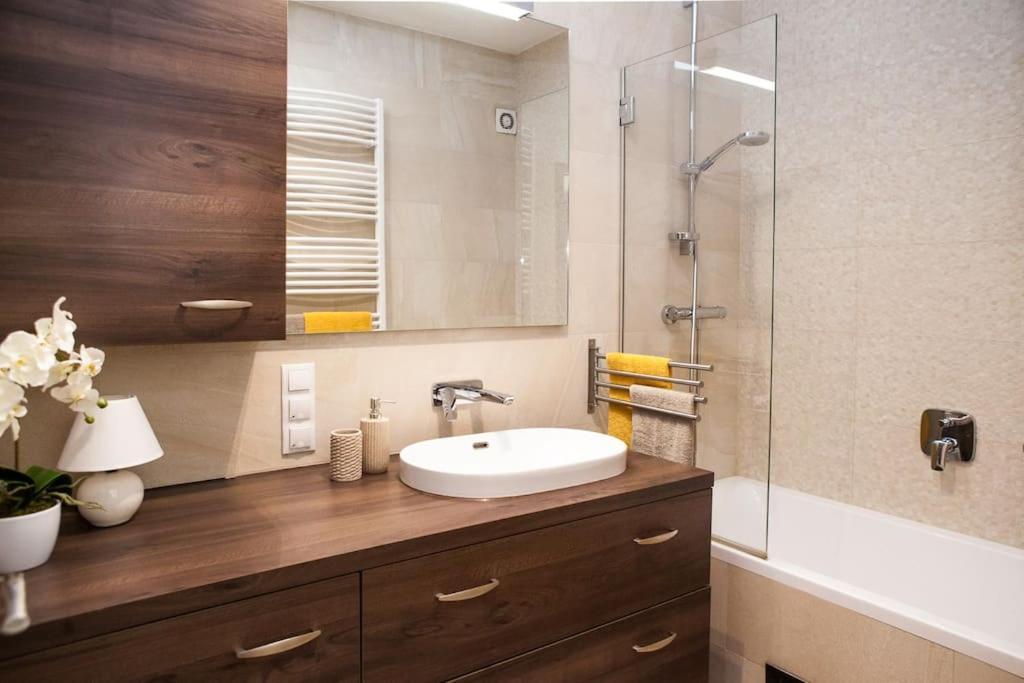 Liszt Apartman Győr Eksteriør bilde